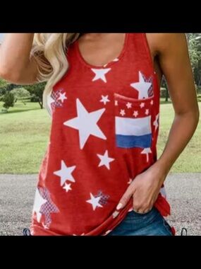 Red Star Print Pocket Tank Top - Women